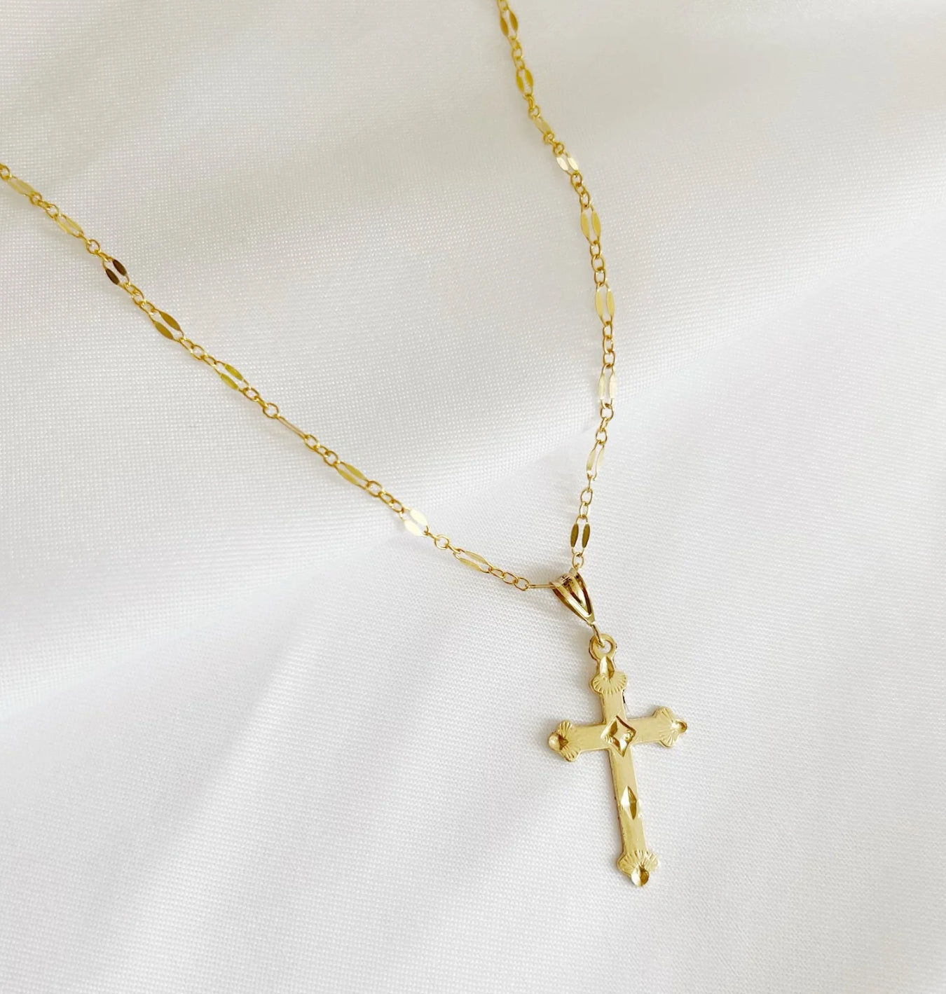 Risen Necklace