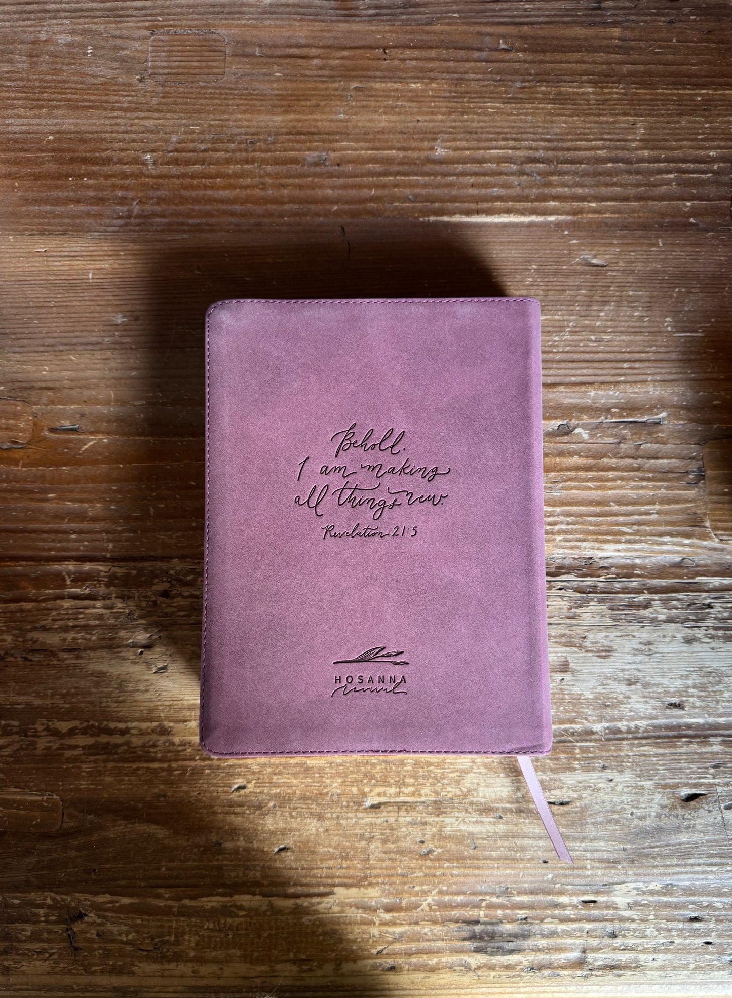 Helena Theme: ESV Journaling Bible