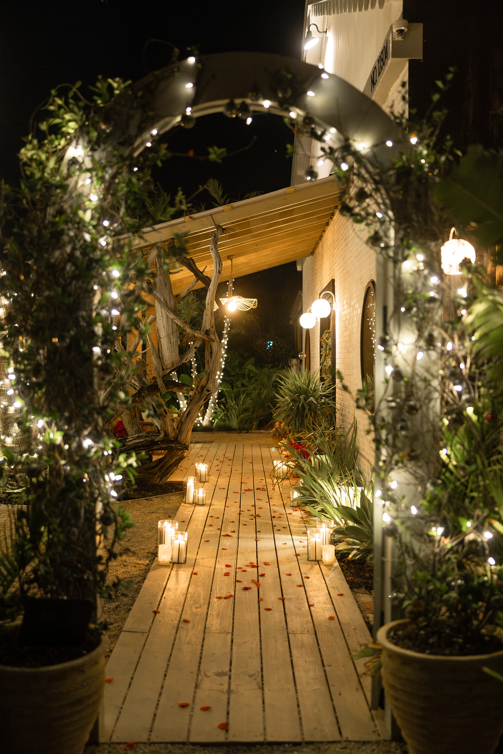 Wedding reception under the tropical canopy