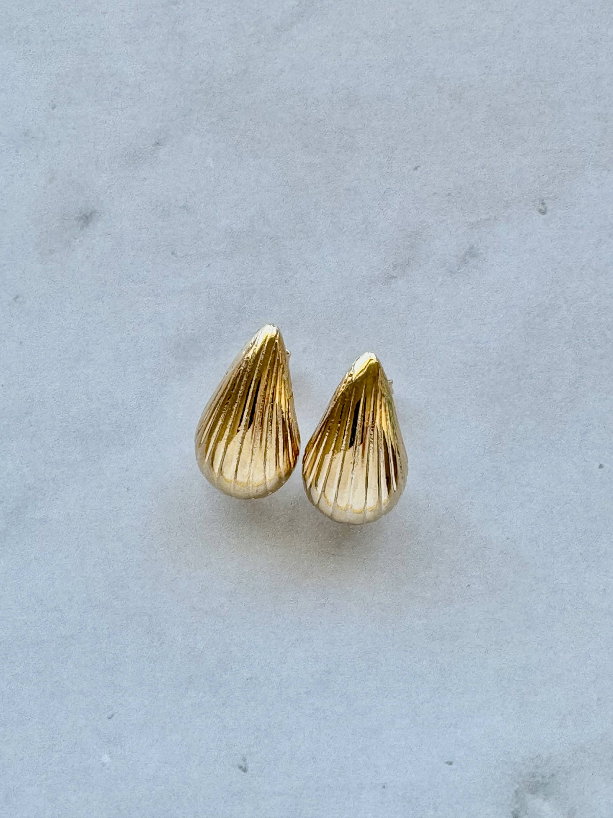 Maris Shell Stud Earrings