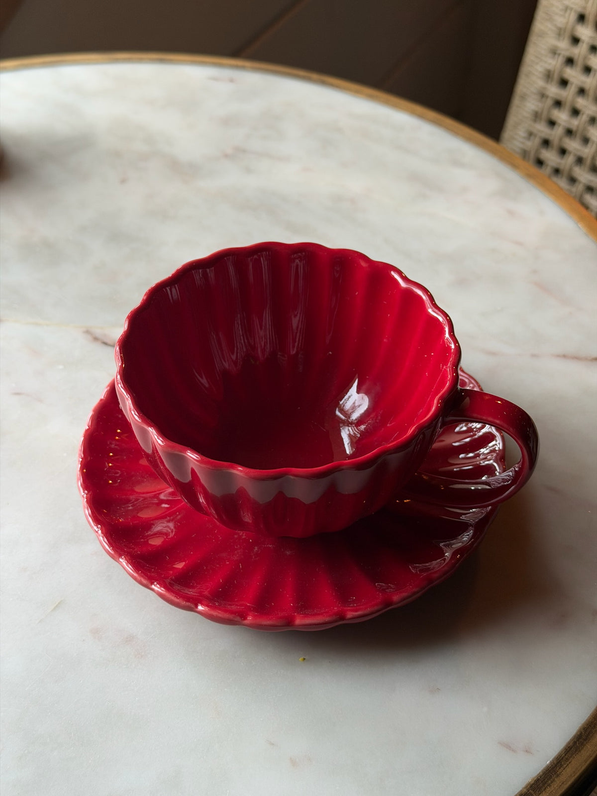 Cranberry Stoneware Ribbed Mug with Saucer