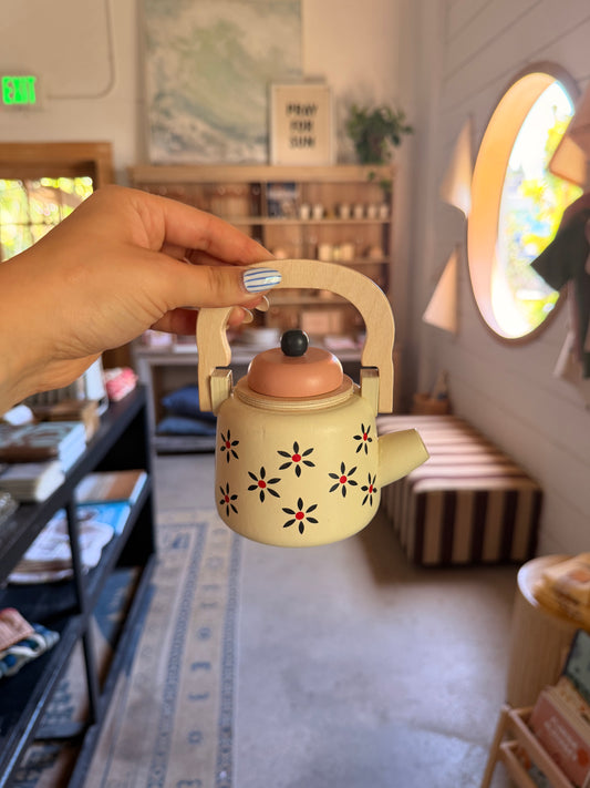Wooden Vintage Kettle