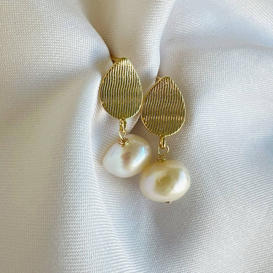 Freshwater Pearl Earrings